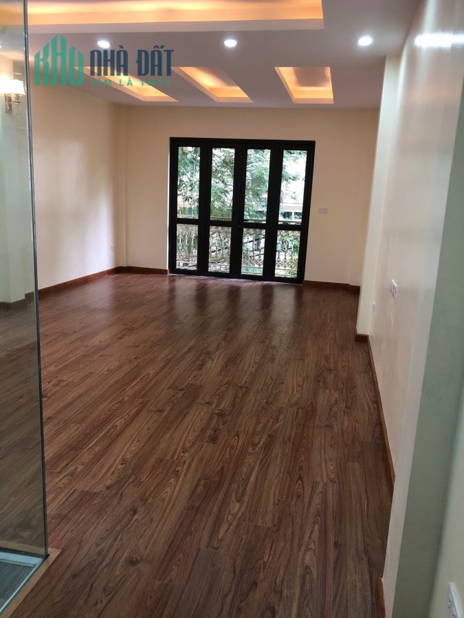 NHÀ ĐẸP CÙ CHÍNH LAN, 7 TẦNG GẦN PHỐ, THANG MÁY, 55M2, 9.7 TỶ