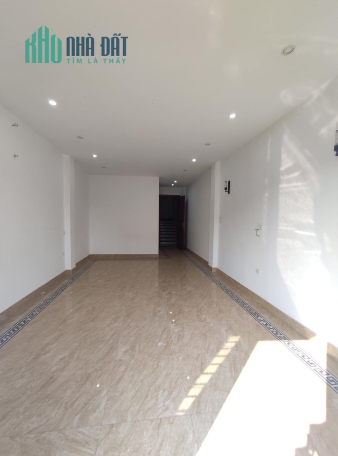 Bán nhà mặt phố Trung Phụng, Kinh doanh, Vỉa hè, 54m2, MT 5m, 22 tỷ
