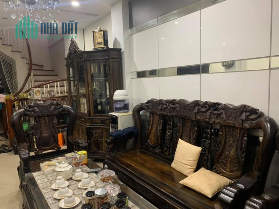 Bán nhà Vũ NGọc Phan, Đống Đa, 4 ngủ, diện tích 55m2, nội thất xịn, khu vực an sinh đỉnh