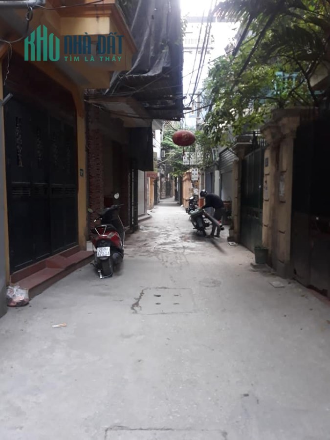 Bán nhà đẹp ngõ 79 Cầu Giấy diện tích 100m x 4T, giá 9.3 tỷ