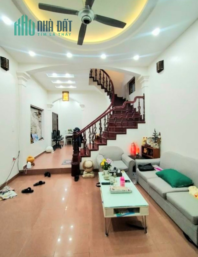 Bán nhà Hồng Tiến, Long Biên LÔ GÓC, 2 thoáng, Full nội thất, 52m, MT5m nhỉnh 4tỷ.