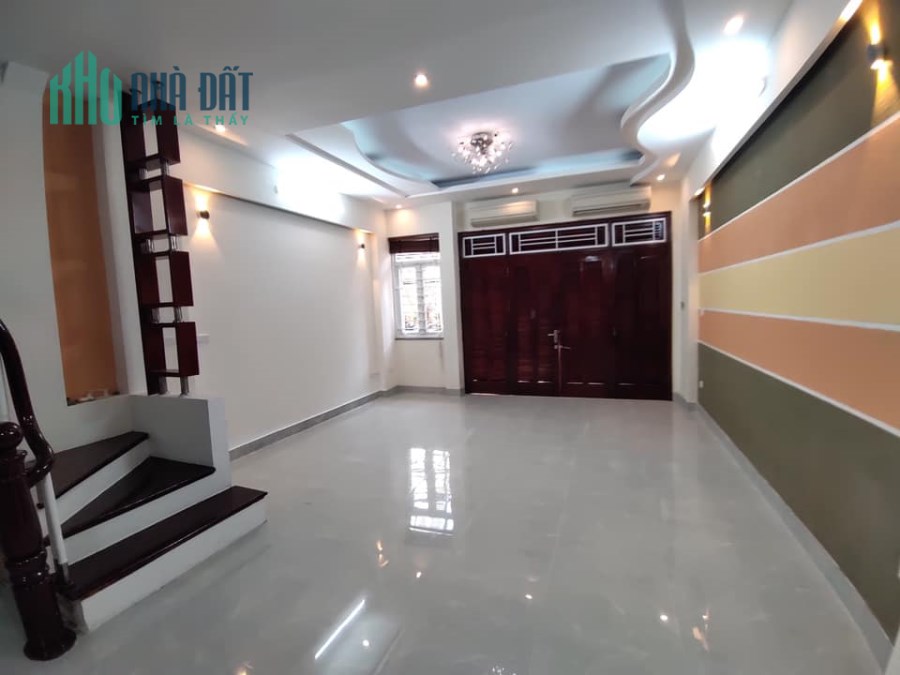 Bán nhà riêng ngõ 255 Cầu Giấy 40m ô tô đỗ gần nhà, sổ riêng