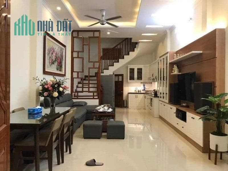 SIÊU HIẾM BẠCH MAI 30m2, 4T, MT 4m, giá 2.6 tỷ, 3 NGỦ, Ở SƯỚNG.