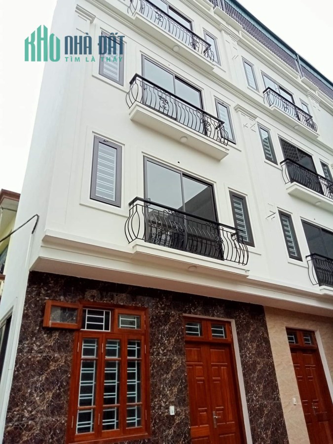Thạch bàn, lô góc, ô tô đỗ cửa, 35m, mặt tiền 5.4m, 5 tầng mới kính cong, chỉ 2,9 tỷ