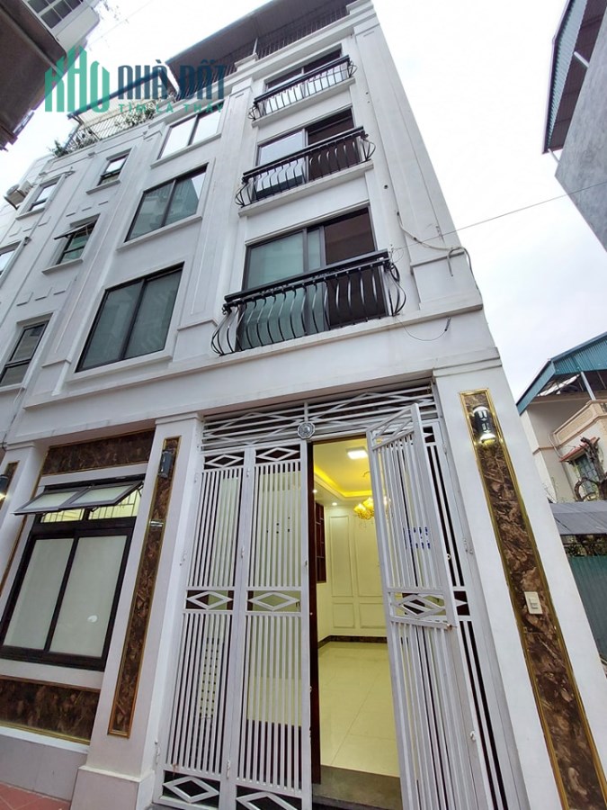 bán nhà thạch bàn long biên, ô tô đỗ cửa, sát AEON MAILL, 37m, 5 tầng, mặt tiền 6.4m, chỉ 3.75 tỷ