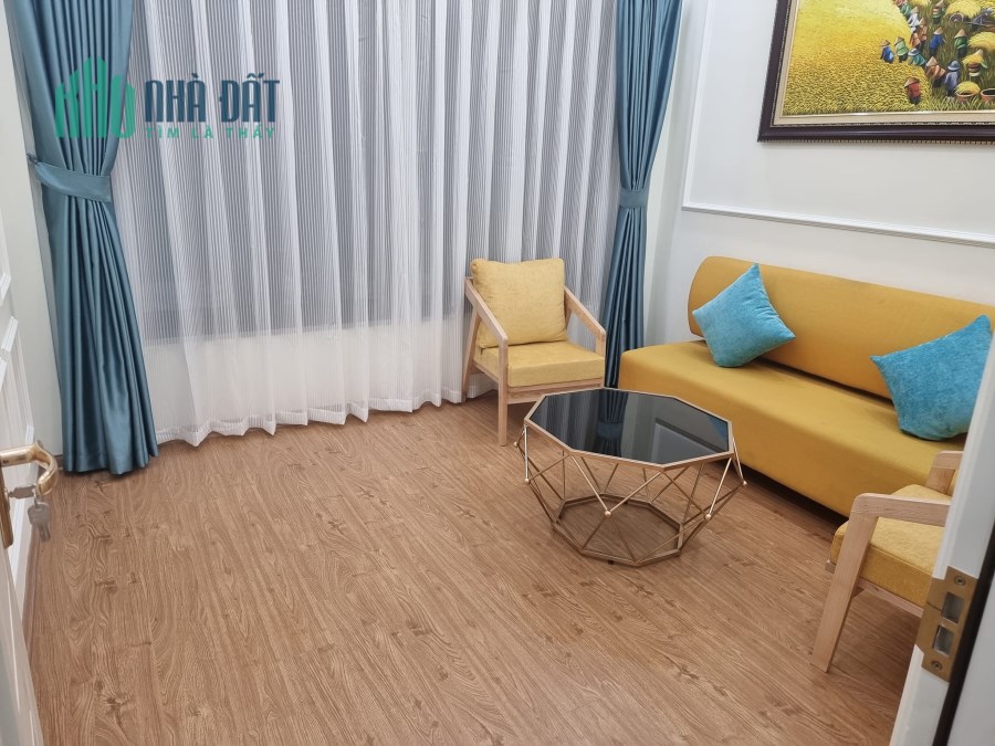 BÁN NHÀ MỚI Ở TẾT PHỐ KHÚC THỪA DỤ, CẦU GIẤY 45m2 x 4t, Mt 4m NHỈNH 5 Tỷ.