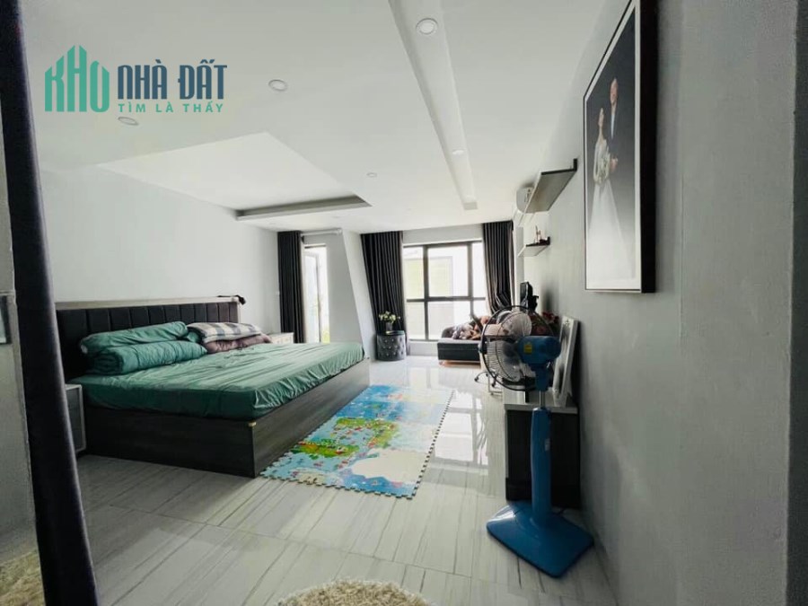 Bán Nhà Phố Nguyễn Trãi: 50m, MT 5m, 5 Tầng, Lô Góc, Phân Lô, Gara Ô Tô, Kinh Doanh, 8 tỷ