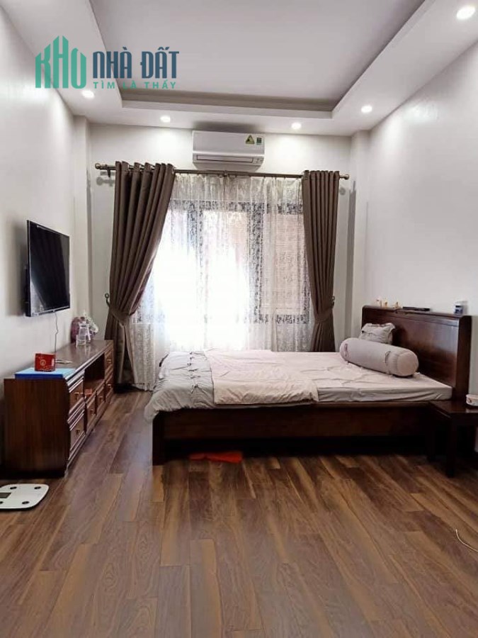Bán Gấp nhà Ô Chợ Dừa, Đống Đa, KINH DOANH, 56m2, 5 tầng, giá chỉ 4.8 tỷ, LH 0847499665