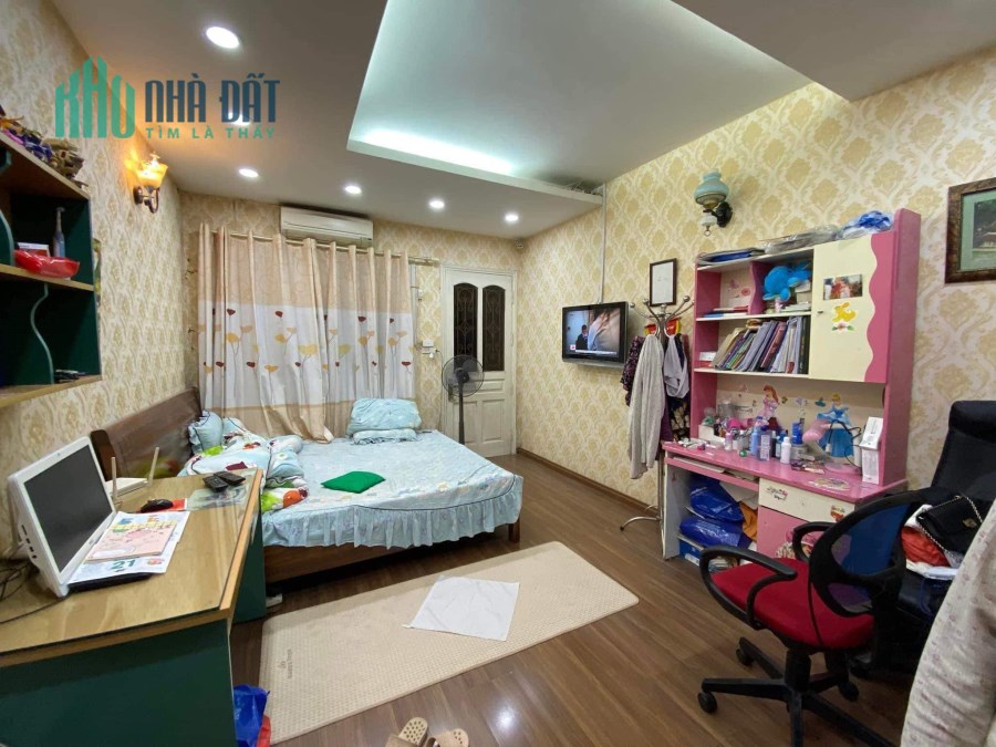 VIP-PHÂN LÔ-HIẾM NHÀ BÁN-GIÁP HOÀN KIẾM-43M 4T 16TỶ ĐIỆN BIÊN PHỦ BA ĐÌNH