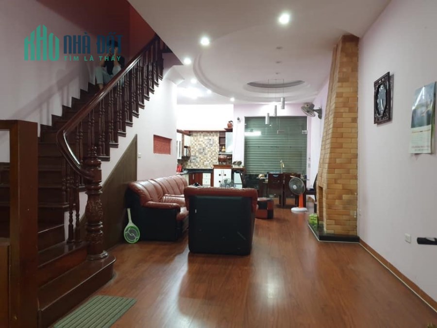 Bán Gấp nhà Nguyễn Phúc Lai, Đống Đa, Ô TÔ, 50m2, 4 tầng, giá chỉ 4.8 tỷ, LH 0847499665