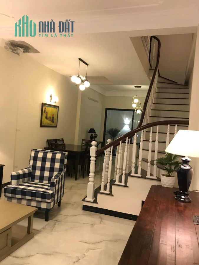 NHÀ MỚI CỰC ĐẸP-NỘI THẤT XỊN SÒ-Ở NGAY-GIÁ HỢP LÝ-60M 5T 6xTỶ BỒ ĐỀ LONG BIÊN