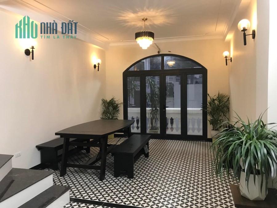 NHÀ MỚI CỰC ĐẸP-NỘI THẤT XỊN SÒ-Ở NGAY-GIÁ HỢP LÝ-60M 5T 6xTỶ BỒ ĐỀ LONG BIÊN