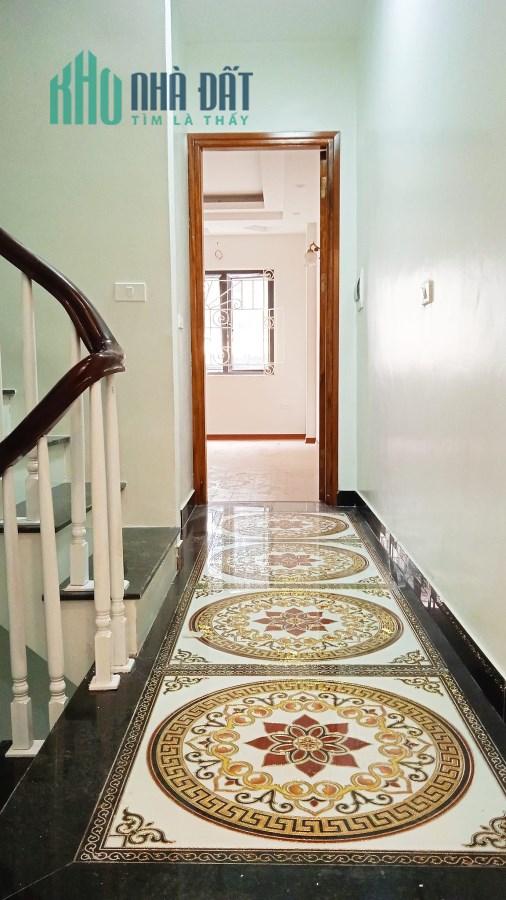 BÁN GẤP-MẶT NGÕ-ÔTÔ ĐỖ CỬA-NHÀ MỚI-GẦN PHỐ-43M 5T 6xTỶ-PHỐ 8/3 QUẬN HAI BÀ