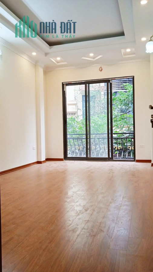 BÁN GẤP-MẶT NGÕ-ÔTÔ ĐỖ CỬA-NHÀ MỚI-GẦN PHỐ-43M 5T 6xTỶ-PHỐ 8/3 QUẬN HAI BÀ