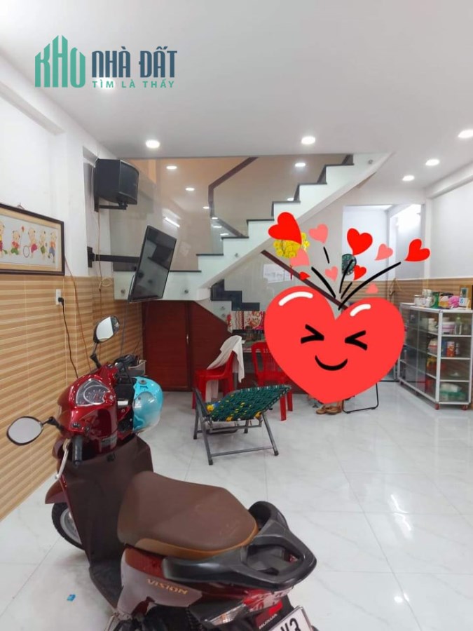 Nhà đẹp Lạc Long Quân 43m2 Phường 8 Tân Bình chỉ 4.7 tỷ