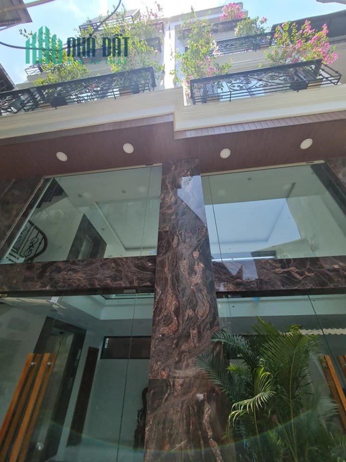 CẦN BÁN GẤP NHÀ PHỐ KIM MÃ BA ĐÌNH 220M2, 4TAANG, MT 10M, CHƯA ĐÊN S300TR/M2.