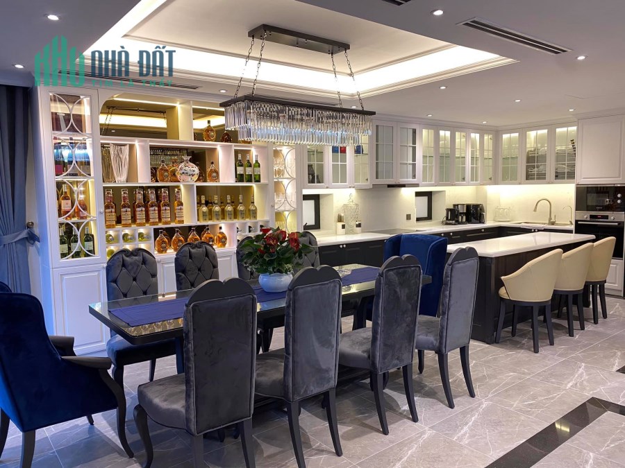 Tuyệt phẩm mặt phố Trần Hưng Đạo 1 sổ 1 chủ 765m MT 28m Vuông
