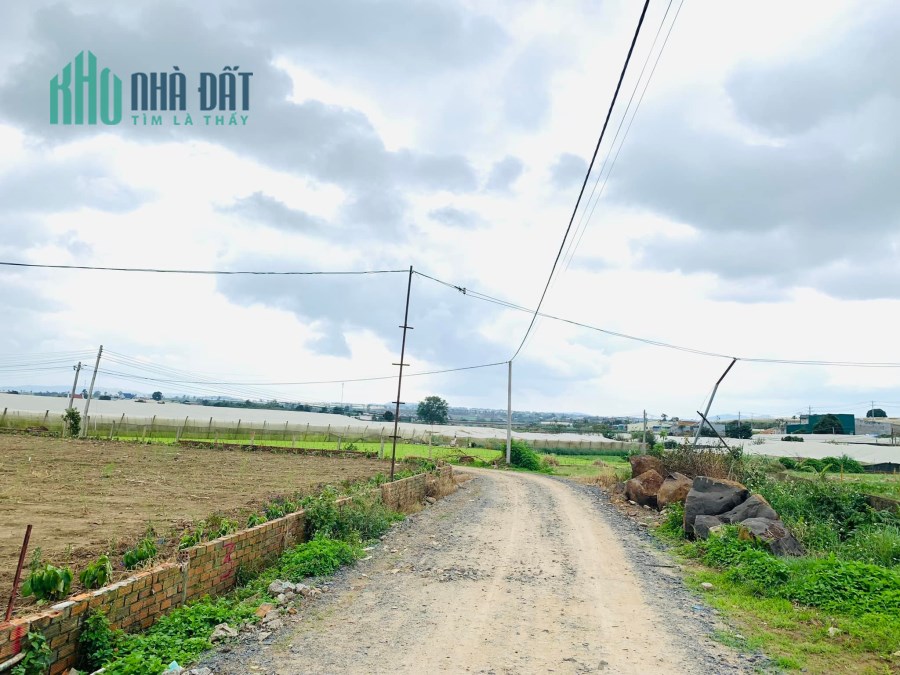 Chính chủ cần bán lô đất ngay trung tâm thị trấn Thạnh Mỹ, 125m2 sẵn thổ cư, sẵn sổ hồng
