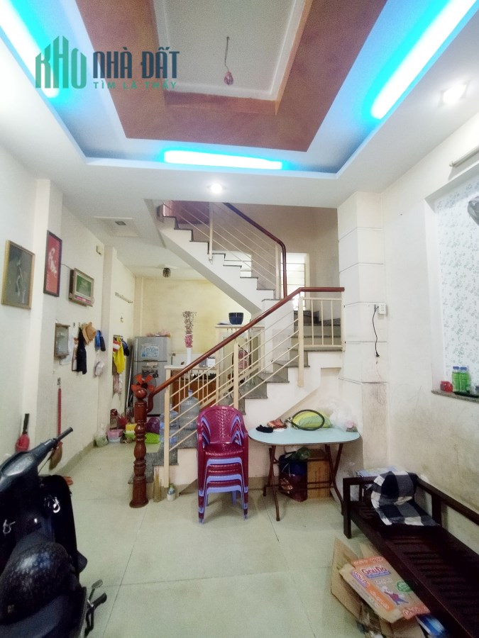 Nhà Đất Mới, 50m2, hẻm 8m, nhà đẹp, BTCT, 4.3 tỷ, 10m ra mặt tiền.
