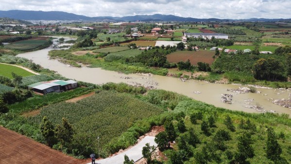 chính chủ cần tiền rao bán gấp gấp lô đât hơn 500m2 VIEW SÔNG