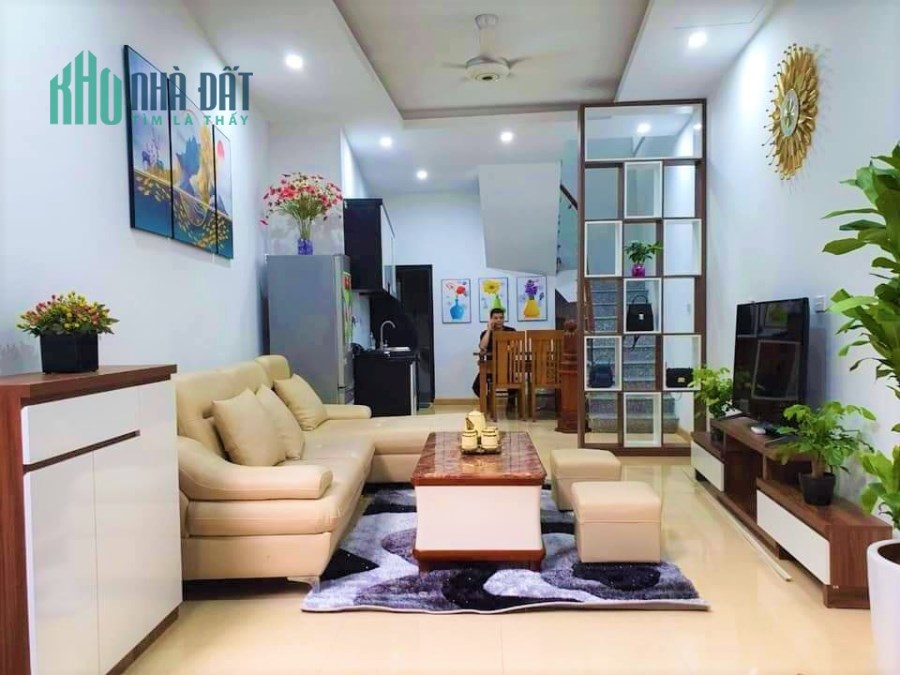 Bán Nhà Khương Trung 40m2 *5 Tầng, Nhà Đẹp, Ngõ Thẳng Tắp, 10m Ra Đường Ô Tô Tránh.