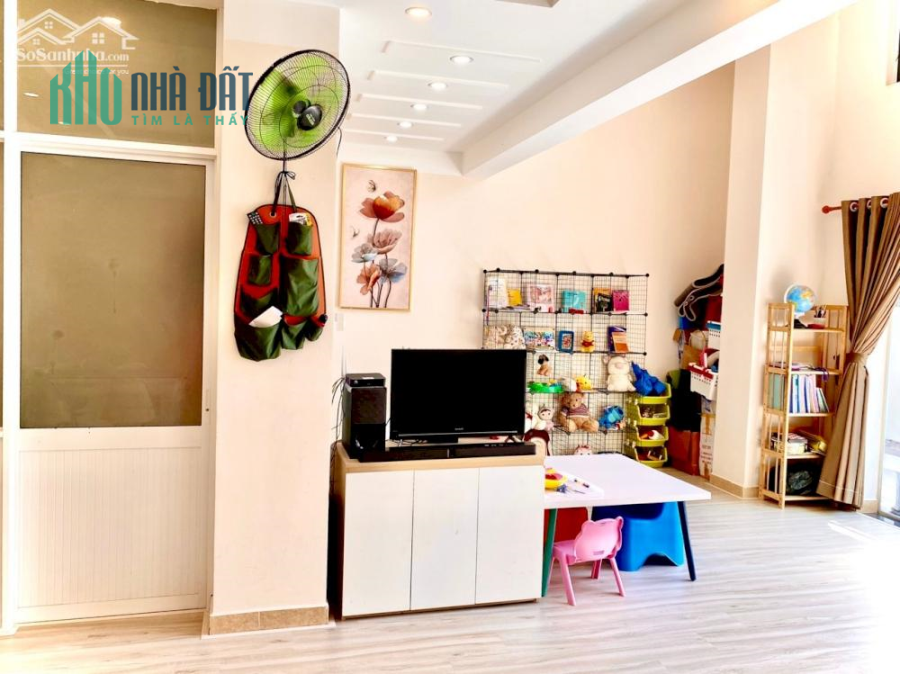 Bán căn shophouse chung cư Sunview đường Cây Keo, phường Tam Phú, Tp Thủ Đức. 3,4 tỷ 125m2