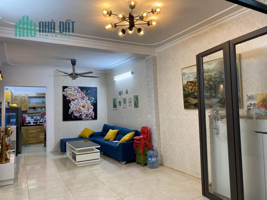 BÁN GẤP NHÀ MẶT PHỐ VÍP NGŨ XÁ BA ĐÌNH 90M2, MT 5M, CHỈ 250TR/M2. 0589593999-096133883..