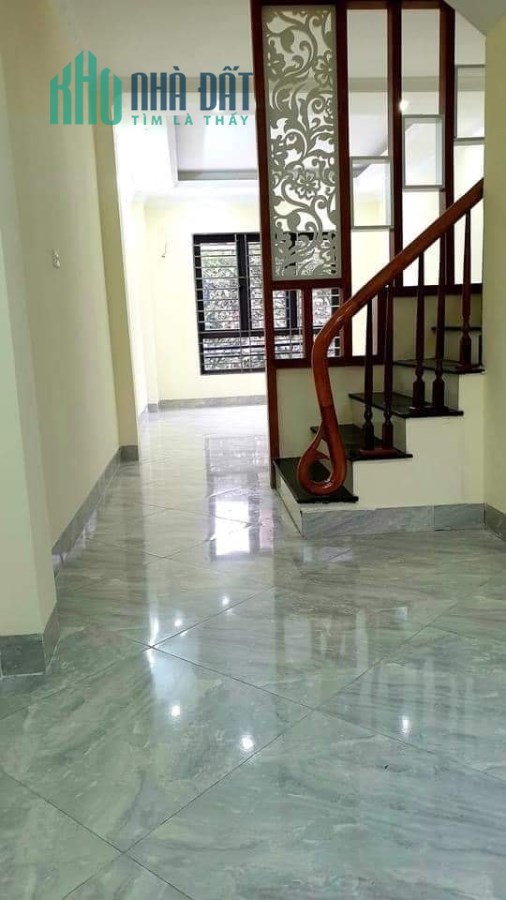 Chính chủ bán nhà Cầu Giấy Ngõ 255 - 39m2 - 5 tầng giá 4,1 tỷ nhà mới chỉ việc xách đồ đến ở