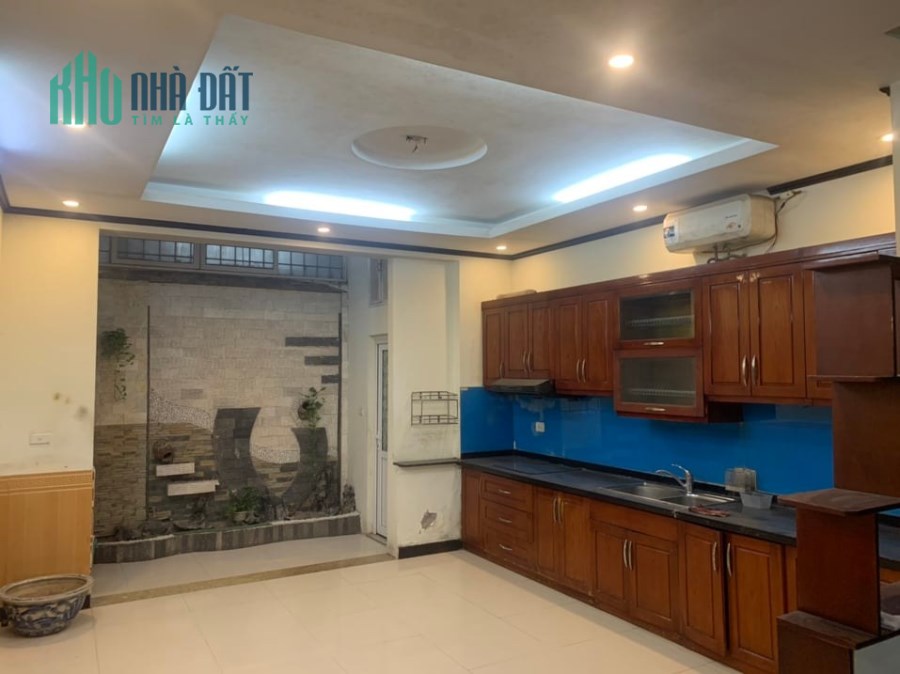 Liền kề Làng Việt kiều Châu Âu: Phân lô Ôtô tránh, Vỉa hè, Nhà đẹp, 80m2, Trên 13 tỷ-0975642942
