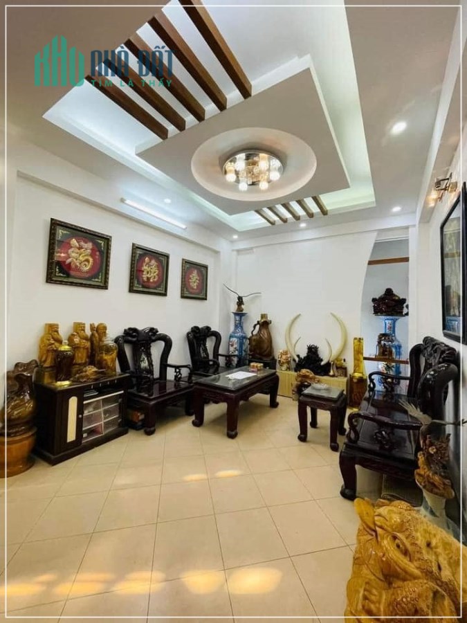Bán nhà Hoàng Mai full nội thất, 49m2, 5 tầng, chỉ 5.55 tỷ.