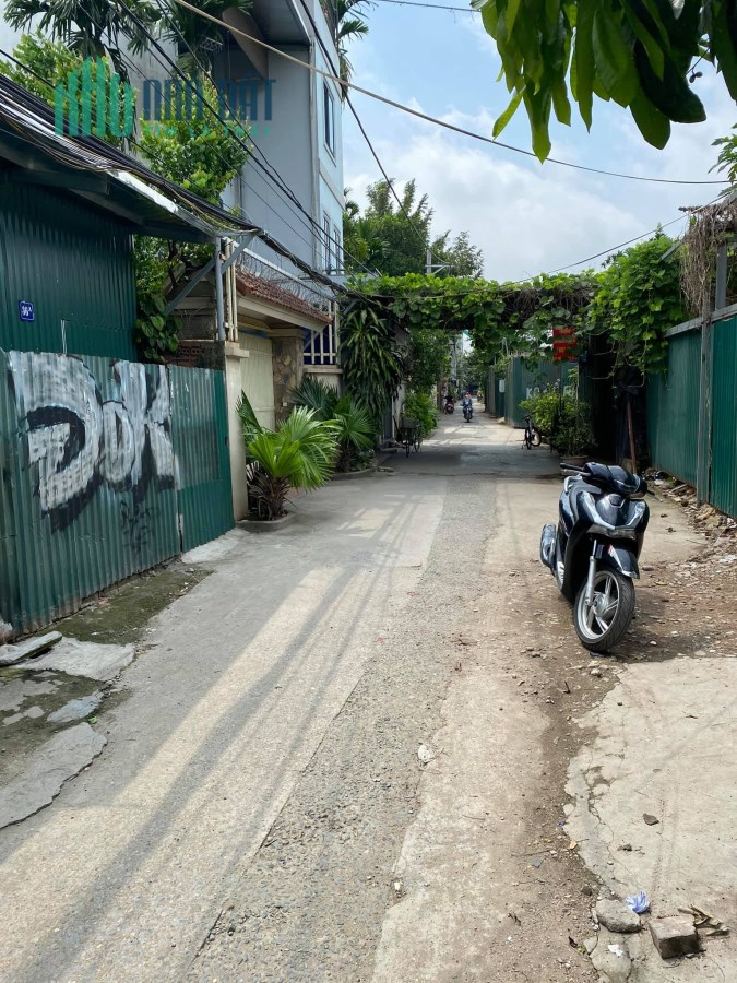 Bán nhà ngõ 200 Âu Cơ giá 3,8 tỷ, dt 55m2, Otô tránh.