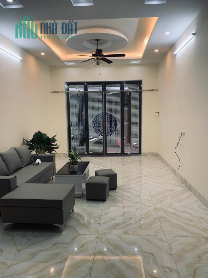 BÁN NHÀ KIM GIANG - NGÕ THÔNG TỨ TUNG - 3m Ô TÔ ĐỖ - KINH DOANH NHỎ-34m2- 3.35 tỷ