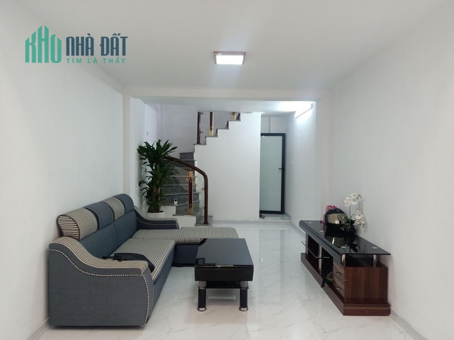 Bán Nhà Phố Tô Vĩnh Diện, Quận Thanh Xuân: 42m2, 5 Tầng, 2 Thoáng. Giá 4.9999 tỷ