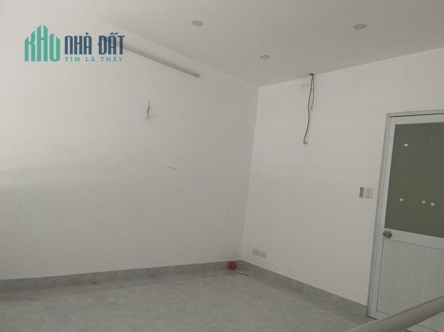 Bán Nhà HBP Thủ Đức, 60m2, 2 tầng, Hẻm Xe Hơi chỉ 4,8 Tỷ.