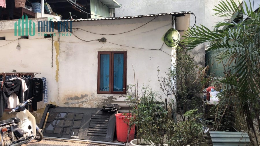 BÁN GẤP 200M- C4- MT 18M- 9.2TỶ- GIA QUẤT LONG BIÊN- CHIA LÔ ĐẦU TƯ