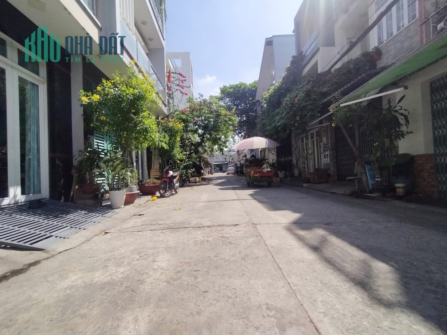 Bán Nhà Hẻm 8m 1/ Đường Mã Lò DT: 4x13m Nhà 1 Lầu Giá: 4.5 Tỷ TL