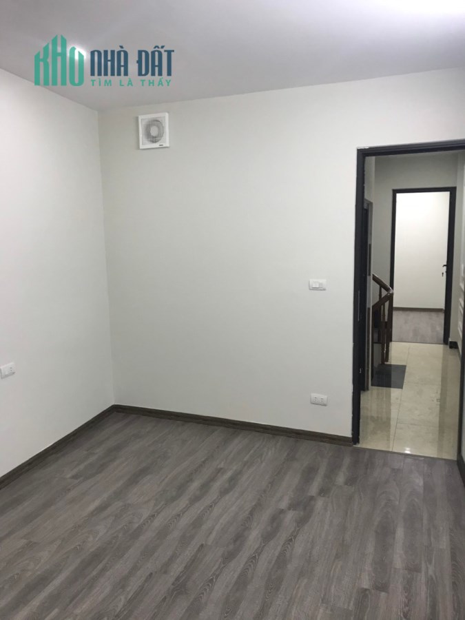 Bán nhà Quan Nhân, Thanh Xuân: Ôtô, Nhà đẹp Ở luôn, Nội thất, 45m2x6T, 6.x Tỷ-0975642942