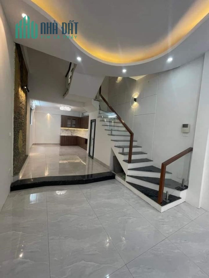 Bán nhà Pháo Đài Láng: Ôtô tránh, Vỉa hè, Kinh doanh, Nhà đẹp, Lô góc, 60m2x5T, 15.x Tỷ-0975642942