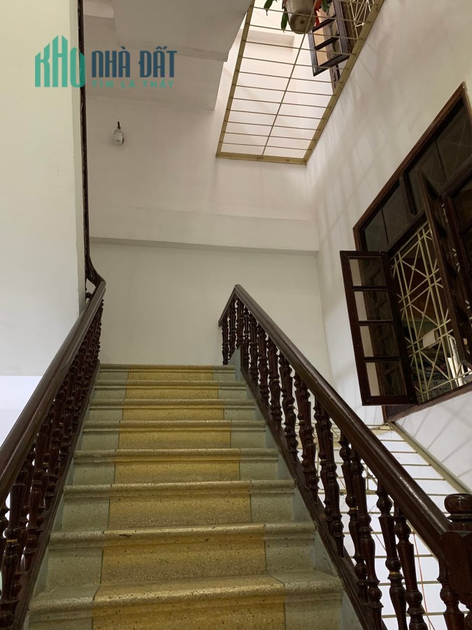 Bán nhà Trường Chinh, Đống Đa: Gara, Ôtô tránh, Nhà đẹp, Ở luôn, 90m2x4T 13.x Tỷ- 0975642942