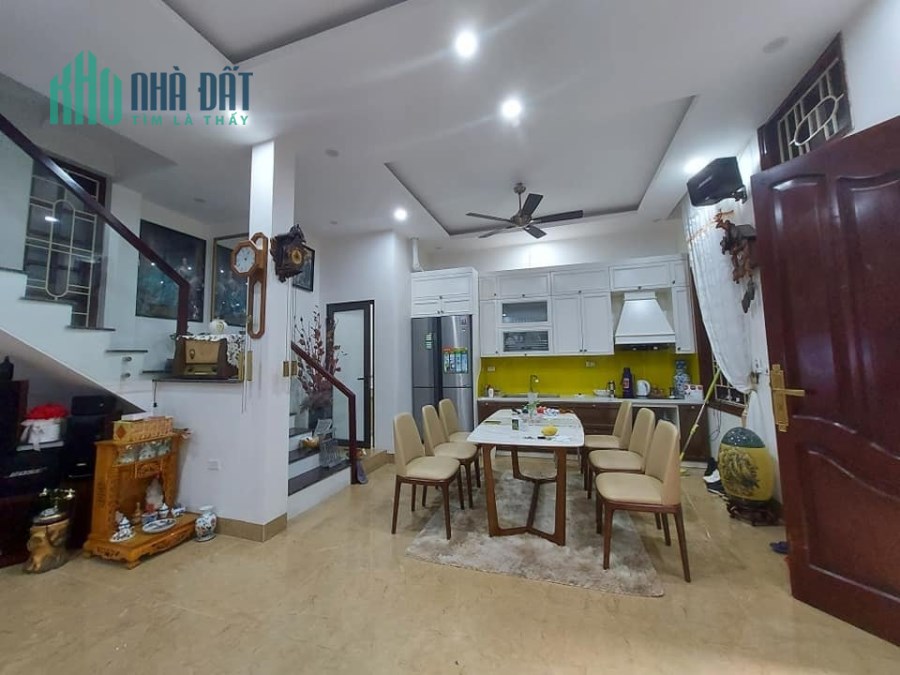 BÁN NHÀ 4 TẦNG BTCT 92M2 NGANG KHỦNG 6M TRƯỜNG CHINH ,QUẬN 12
