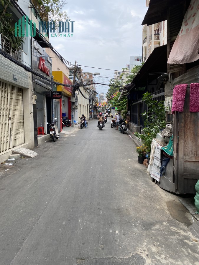 Bán đất đường Nguyễn Công Hoan, P. 7, Q. Phú Nhuận. DT: 4.11x 13.75m (56.5m2) giá 7 tỷ, đất trống