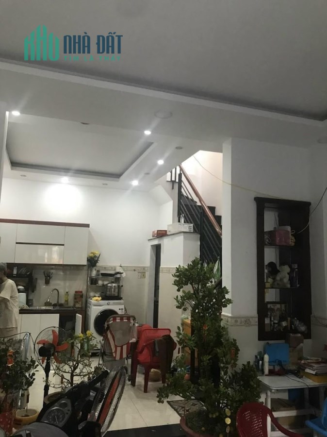 Bán nhà Mặt tiền Hồ Văn Long Q.Bình Tân, 2 tầng, 2PN, 44M2, chỉ đúng 4 tỷ, ngang gần 5M.