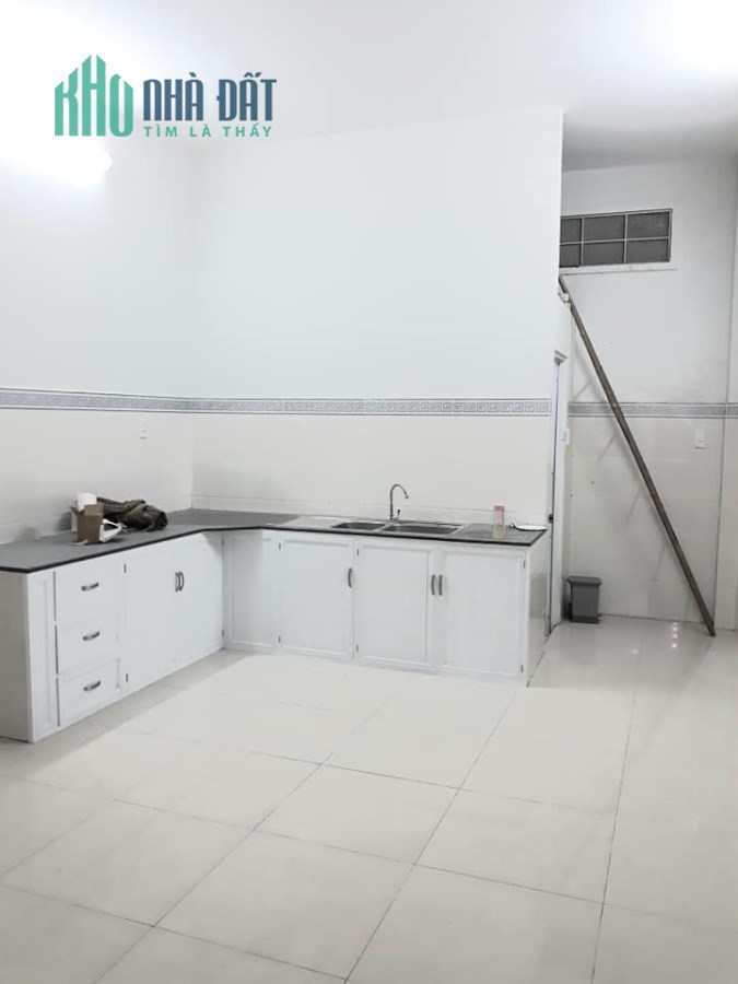 Do cần tiền tôi bán gấp HXH, gần MT, đang cho thuê 11 tr/tháng, quận 4,phường 16.