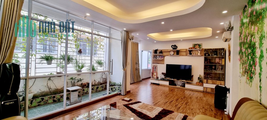 Bán nhà CHÙA LÁNG ĐỐNG ĐA Thang máy đẳng cấp Châu Âu, 65m2, Mt 5.5m, Giá 13.5 Tỷ.