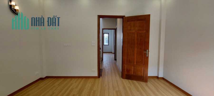 Bán nhà Nguyễn Ngọc Vũ, Cầu Giấy: Ôtô 10m, Nhà đẹp Ở luôn, Nội thất, 50m2x5T, 7.x Tỷ- 0975642942