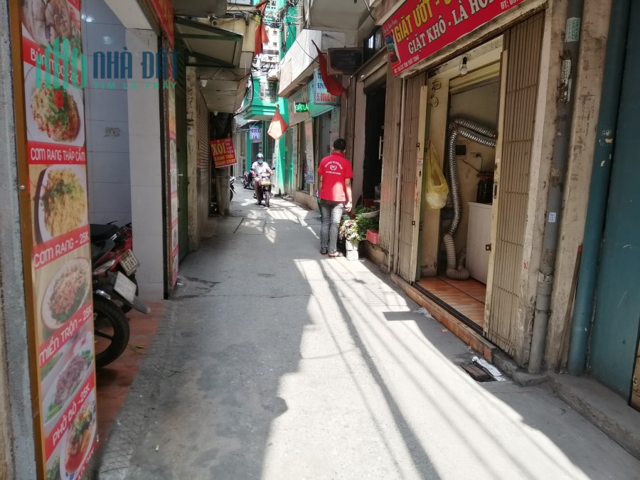 BÁN NHÀ PHÂN LÔ TẠI PHỐ TÔN THẤT TÙNG, 47M, 5 TẦNG,CÓ SÂN ĐỂ XE