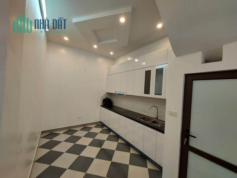Bán Nhà Riêng Tân Mai, Ngõ Thông, Ô Tô , Kinh Doanh m2 ,5 Tầng Giá 4Tỷ.