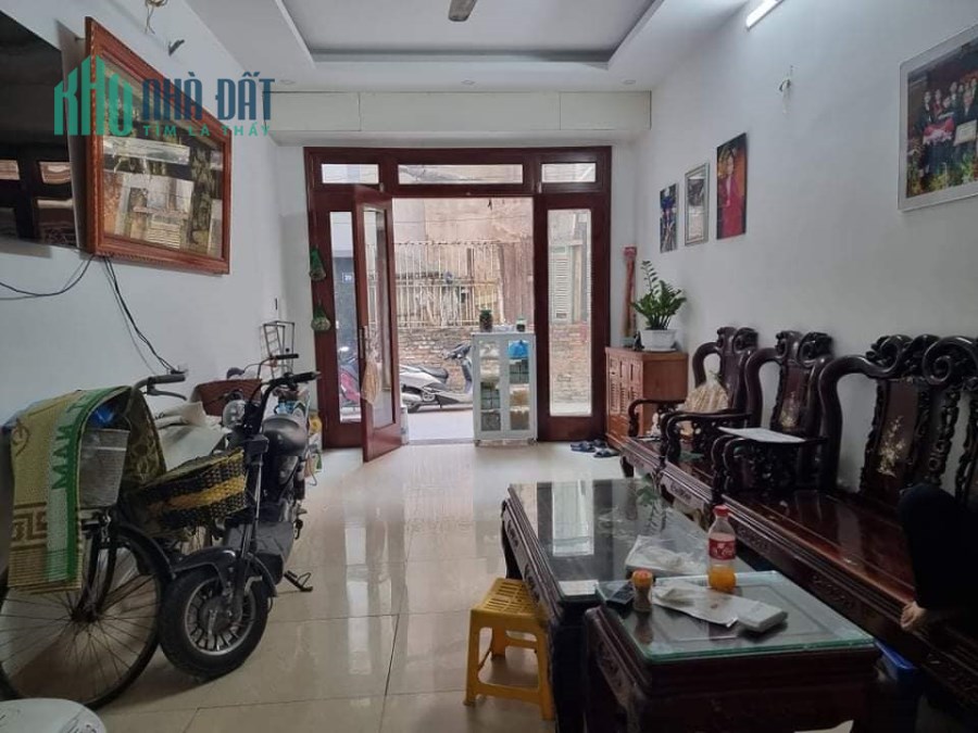 Hiếm như giải độc đắc 2.3 tỷ có nhà 45m2*3T Hai Bà Trưng