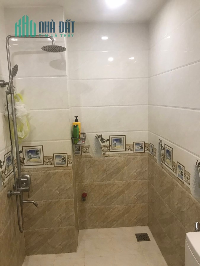 Bán nhà mặt tiền hụt Tôn Đoản, Quận 4, gần 100m2, chỉ 3,85 tỷ , LH gấp 0989149953.