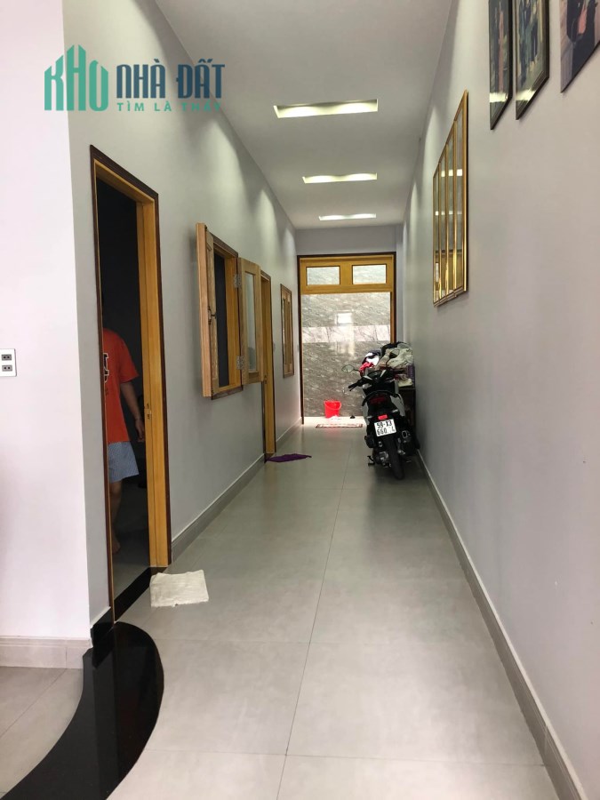Biệt thư mini, 137m2, ngang 6m đường Đặng Văn Bi, F. Trường Thọ giá hơn 8 tỷ.